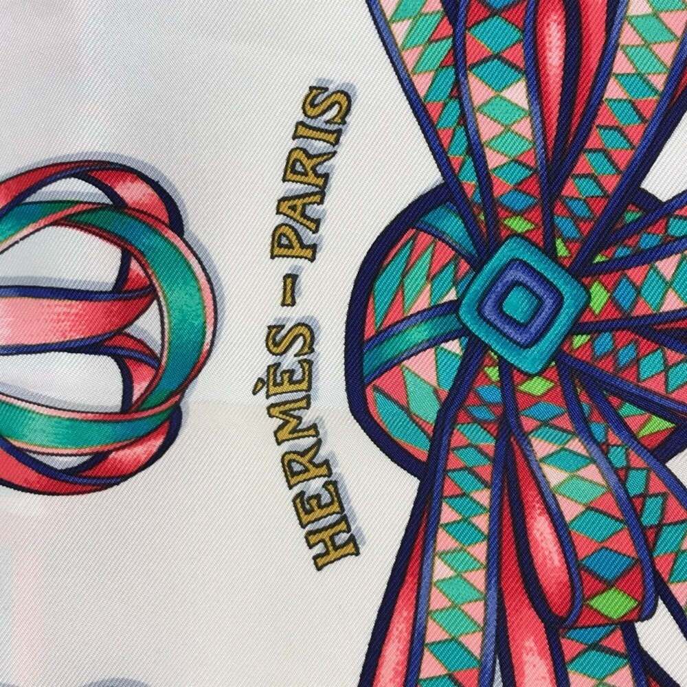 HERMES White Silk Scarf - Picture 4 of 12